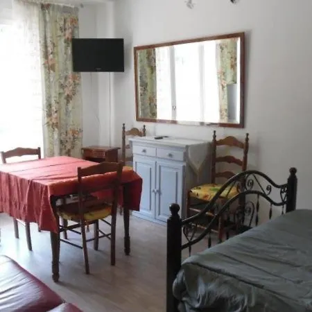 Cosy Avec Balcon Et Parking, à 50m Des Thermes D'amélie-les-bains - Fr-1-703-136