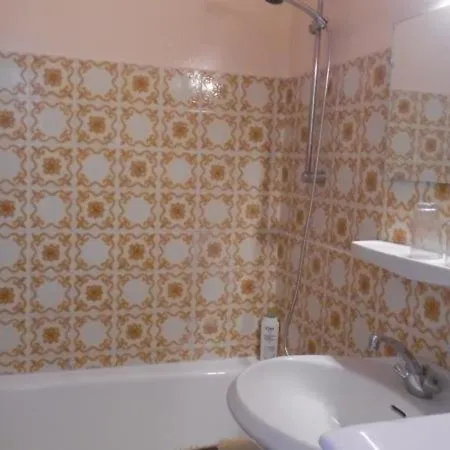 Apartment Cosy Avec Balcon Et Parking, A 50m Des Thermes D'amelie-les-bains - Fr-1-703-136 *